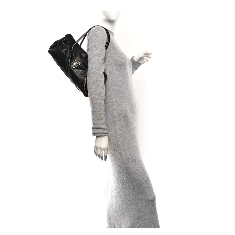 Prada bag - Picture 8 of 11